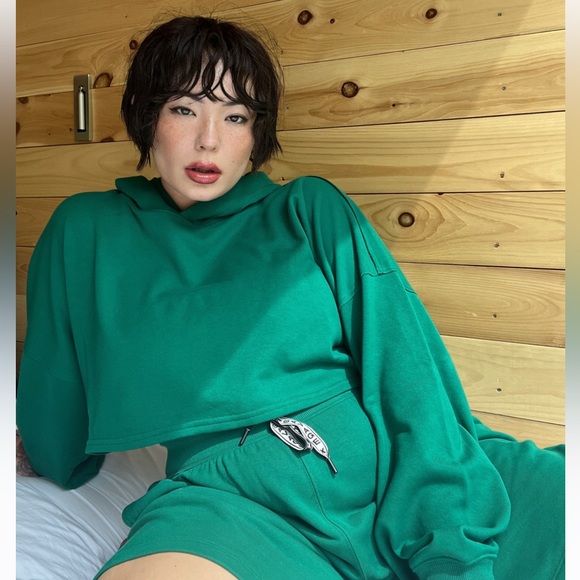 💚Savage Xssential Terry Cropped Hoodie - Picture 3 of 9